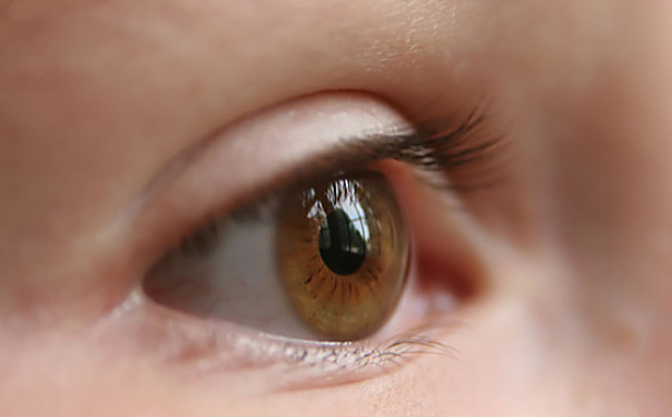 眼部艾灸器 能帮助我们缓解哪些方面的不良身体状况