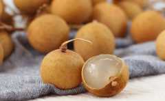 <b>子宫肌瘤不能吃什么，这5大类食物千万不要吃，不然病情加重</b>