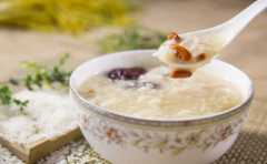 <b>扁桃体炎日常饮食该注意什么？坚持做这几点有好处</b>