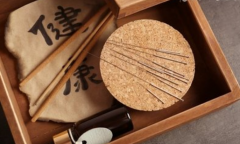 面瘫扎针灸好还是电针，中医专家告诉你答案