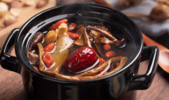宫寒可以吃冰箱里保鲜的蛋糕吗，宫寒多吃什么食物