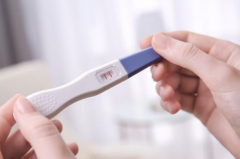 怀孕几天能试纸测出来 如何正确使用试纸测孕