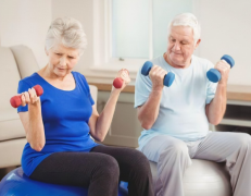 66岁老人如何提升免疫力的方法 从生活习惯和运动饮食入手